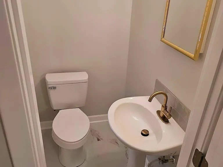 215 W Coleman Ave — Photo 7