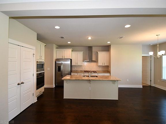 5th image of 24665 Waterford St