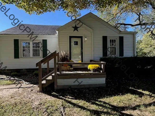 5515 W Smokey Row Rd, Greenwood, IN 46143