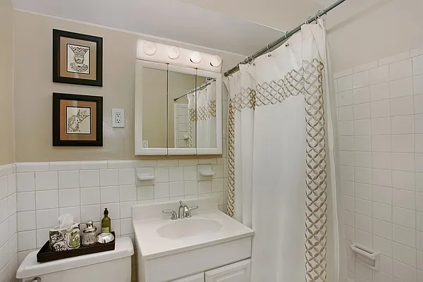 Sold by Corcoran | media 3