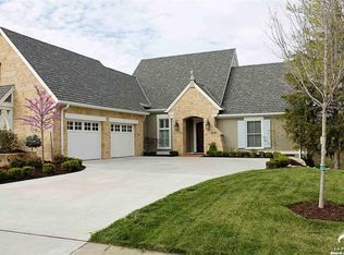 129 N Fall Creek Dr, Lawrence, KS 66049