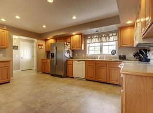 1021 Burton Meadows Rd, Quincy, IL 62305