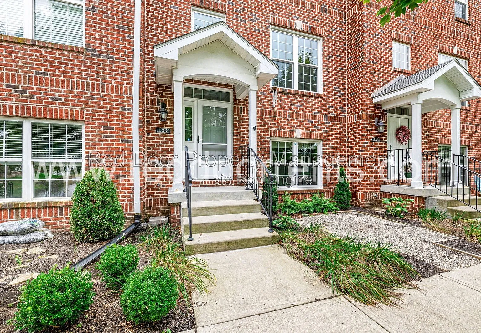 3 bed, 3.0 bath, 1850 sqft, $2,600 — Photo 4