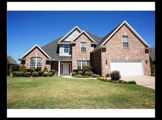 4615 W Pleasant Dr, Rogers, AR 72758