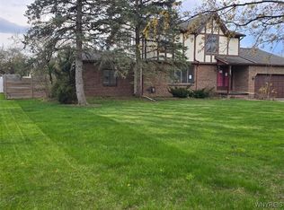 850 Willow St, Lockport, NY