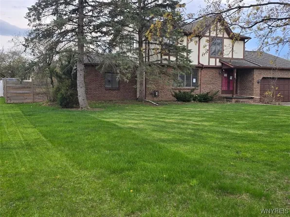 850 Willow St, Lockport, NY 14094
