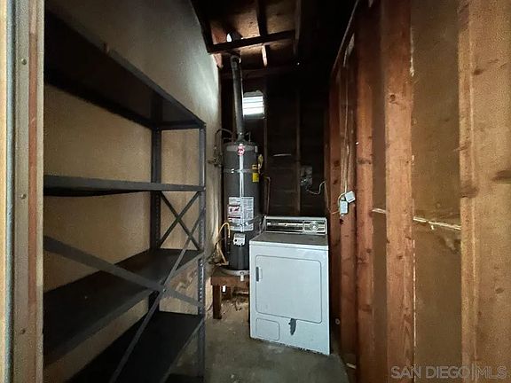 3rd image of 338 W 6th Ave