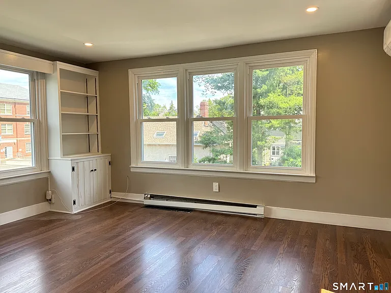 251 Edwards St #2 — Photo 6