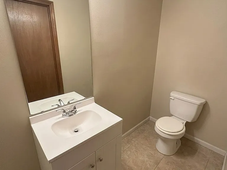 1531 Whitehall Blvd — Photo 7