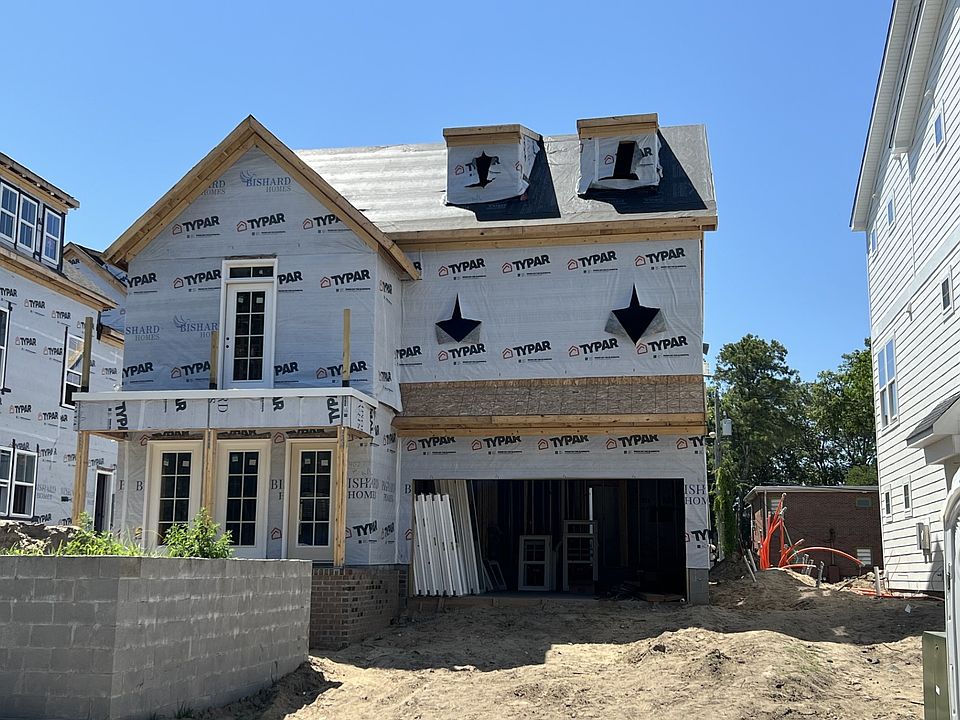 1st image of 402 34th St