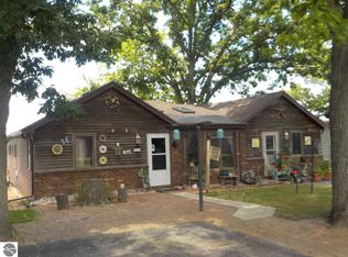 491 S Rock Lake Dr, Vestaburg, MI 48891