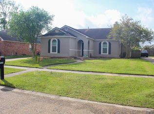 15430 Woodlore Dr, Baton Rouge, LA 70816
