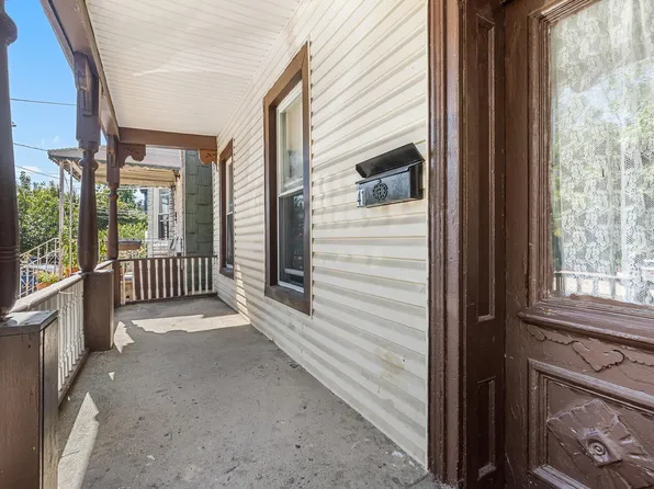 41 Garrison Avenue image 5 of 39