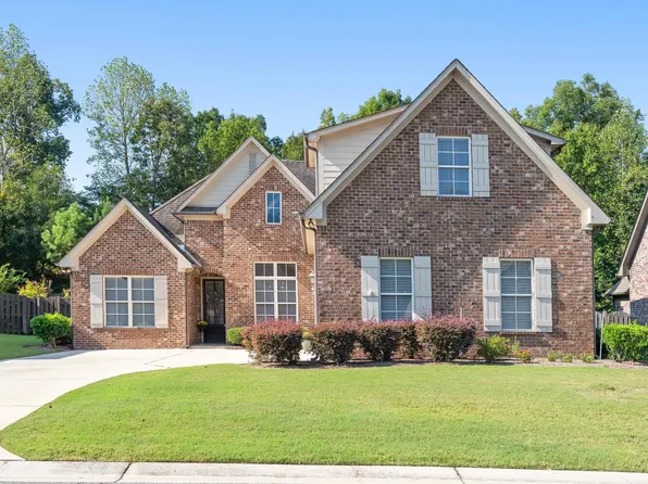 305 Dunrobin Cir, Pelham, AL 35124