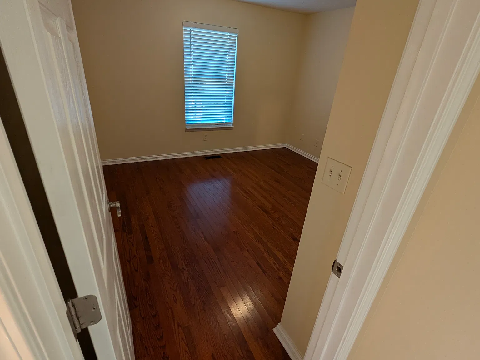 2 bed, 1220 sqft, $1,800 — Photo 4
