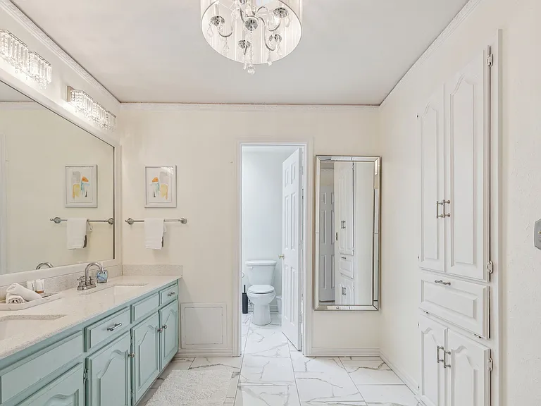 1428 Chatsworth Ln — Photo 18