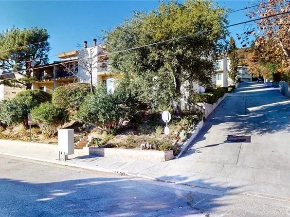 1881 Alpha Rd, Glendale, CA 91208