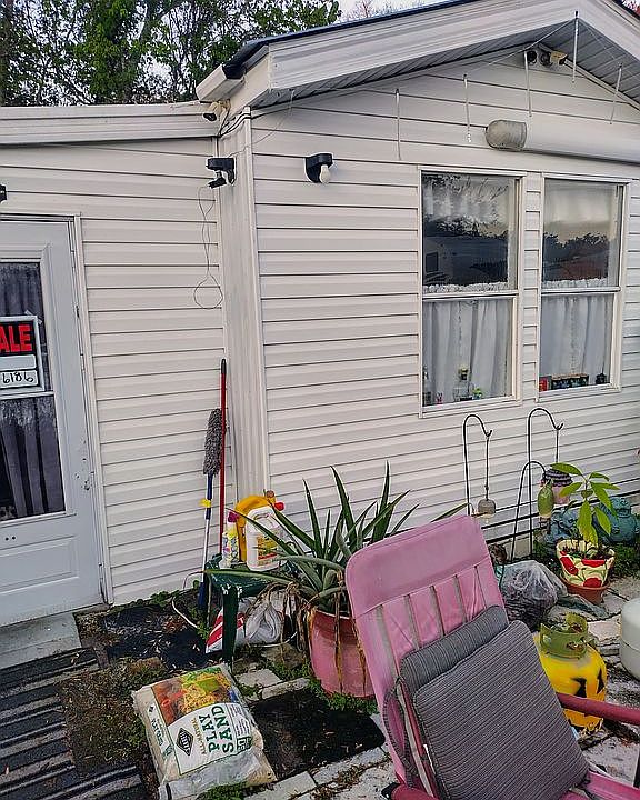 1st image of 4631 Daisy Dr