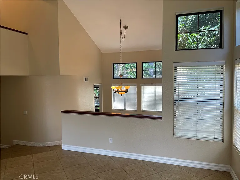 10190 Saddlehill Ter — Photo 10