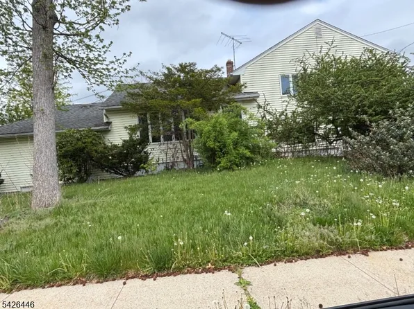 6 Grand St #-, Clark Twp., NJ 07066