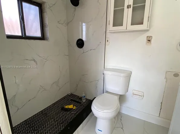 7922 W 29th Way APT 202, Hialeah, FL 33018