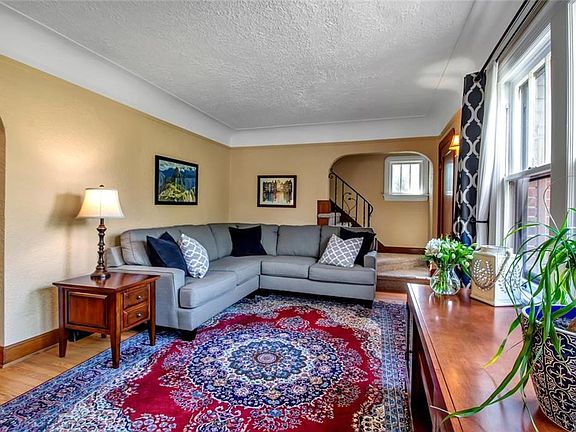 5th image of 537 Woodland Dr