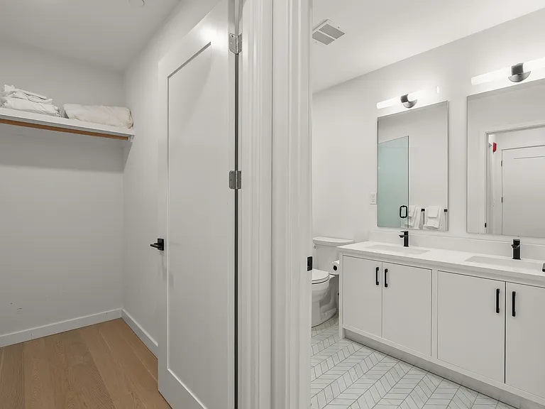 457 W Broadway #502 — Photo 17
