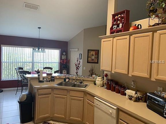 3rd image of 783 Princeton Dr