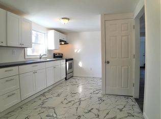 9 Ripken Ln, Poughkeepsie, NY 12601