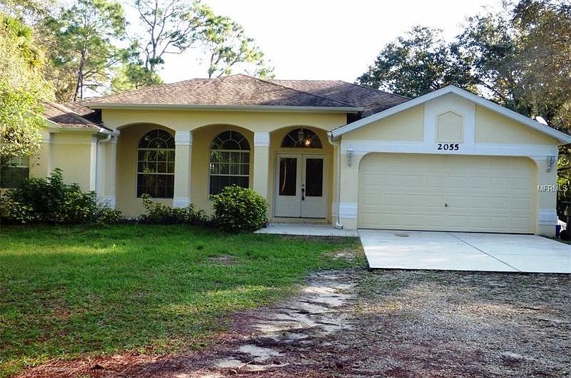 1st image of 2055 Roscoe Ln