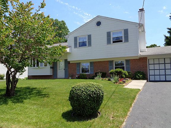 2nd image of 333 Acorn Dr