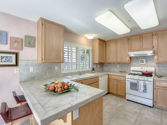 4th image of 1023 Gailinda Ct