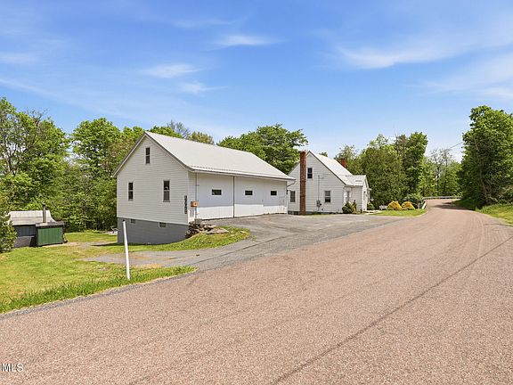3rd image of 2039 Bethel Hollow Rd