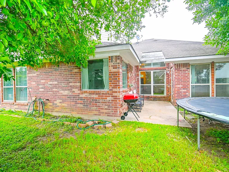 16302 Ash Point Ln — Photo 29