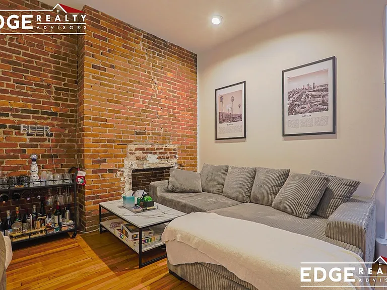 11 Gorham St #9A — Photo 2