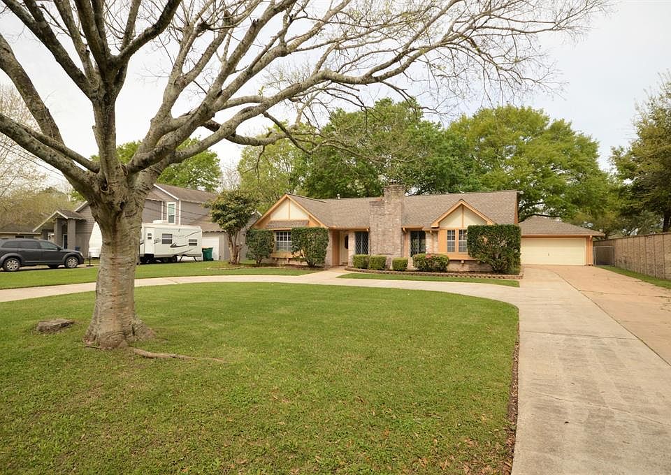 1st image of 3408 E Circle Dr