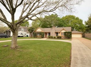 3408 E Circle Dr, Pearland, TX 77581