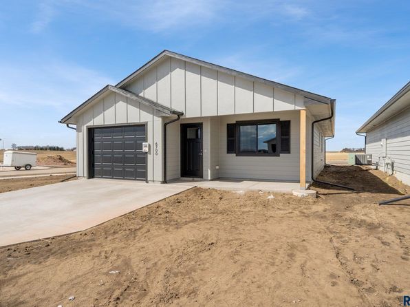 6716 E Thimbleweed St, Sioux Falls, SD 57110