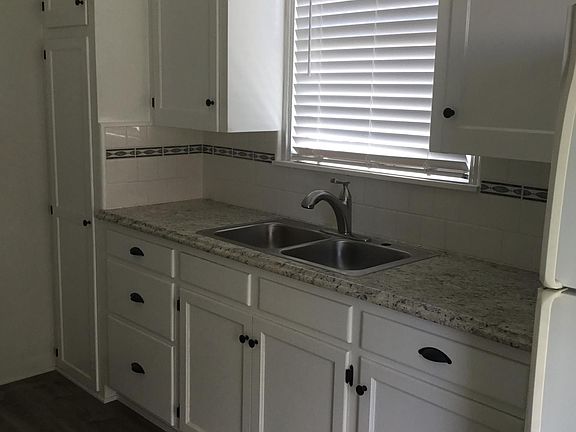 3rd image of 3634 Nile St