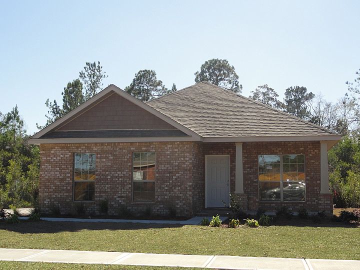 386 CAMELLIA CT