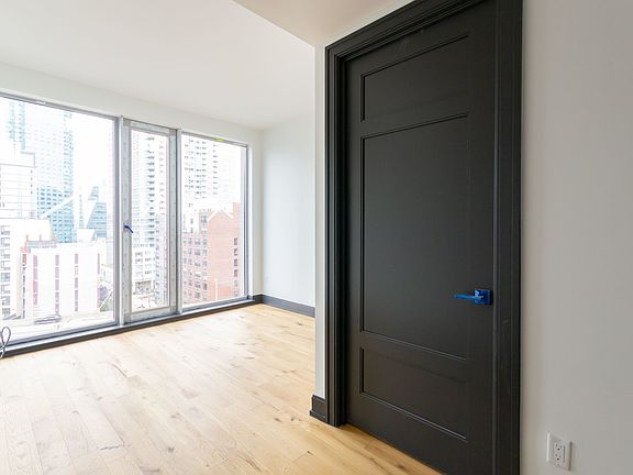 5th image of 42-22 27th St #606A