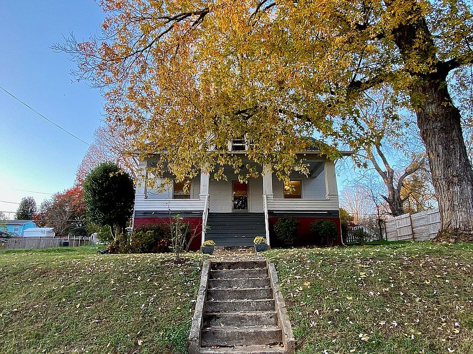1st image of 511 Midlake Dr