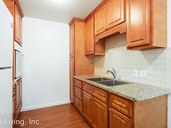 3rd image of 897 Northrup St APT 14