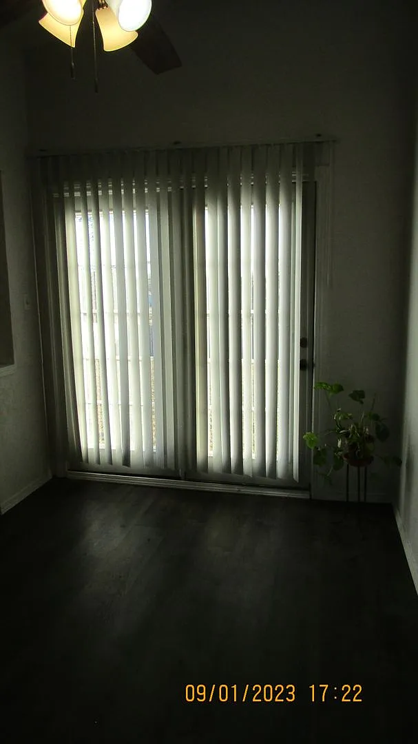 Two Story Home! Dog Friendly! — Photo 4
