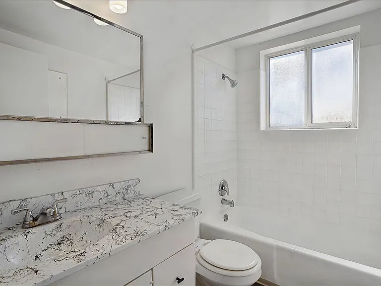 Arbor Cove Apartments — Photo 14