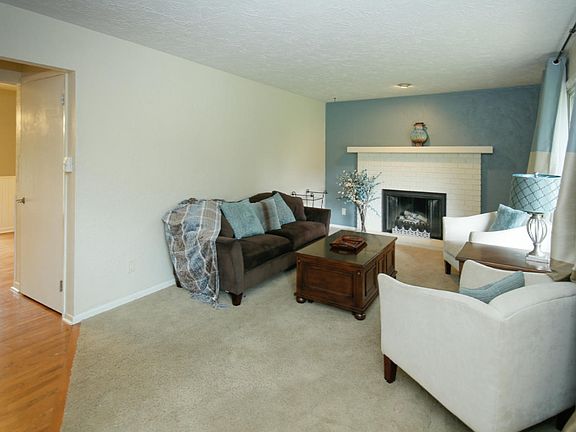 4th image of 22161 Wynsmythe Dr S