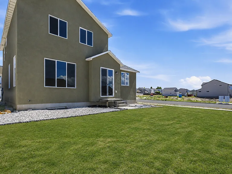 312 W Sapphire Dr — Photo 26
