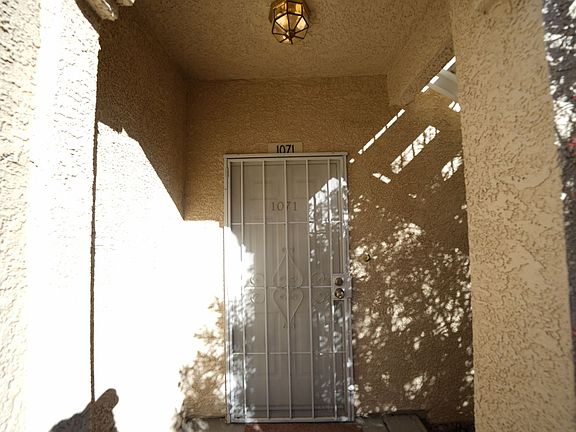 4th image of 3400 Cabana Dr Building 1071-3
