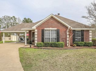 134 Cardinal Ct, Wetumpka, AL 36092