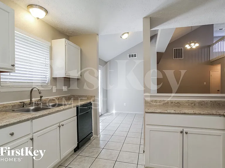 4831 Tealgate Dr — Photo 8